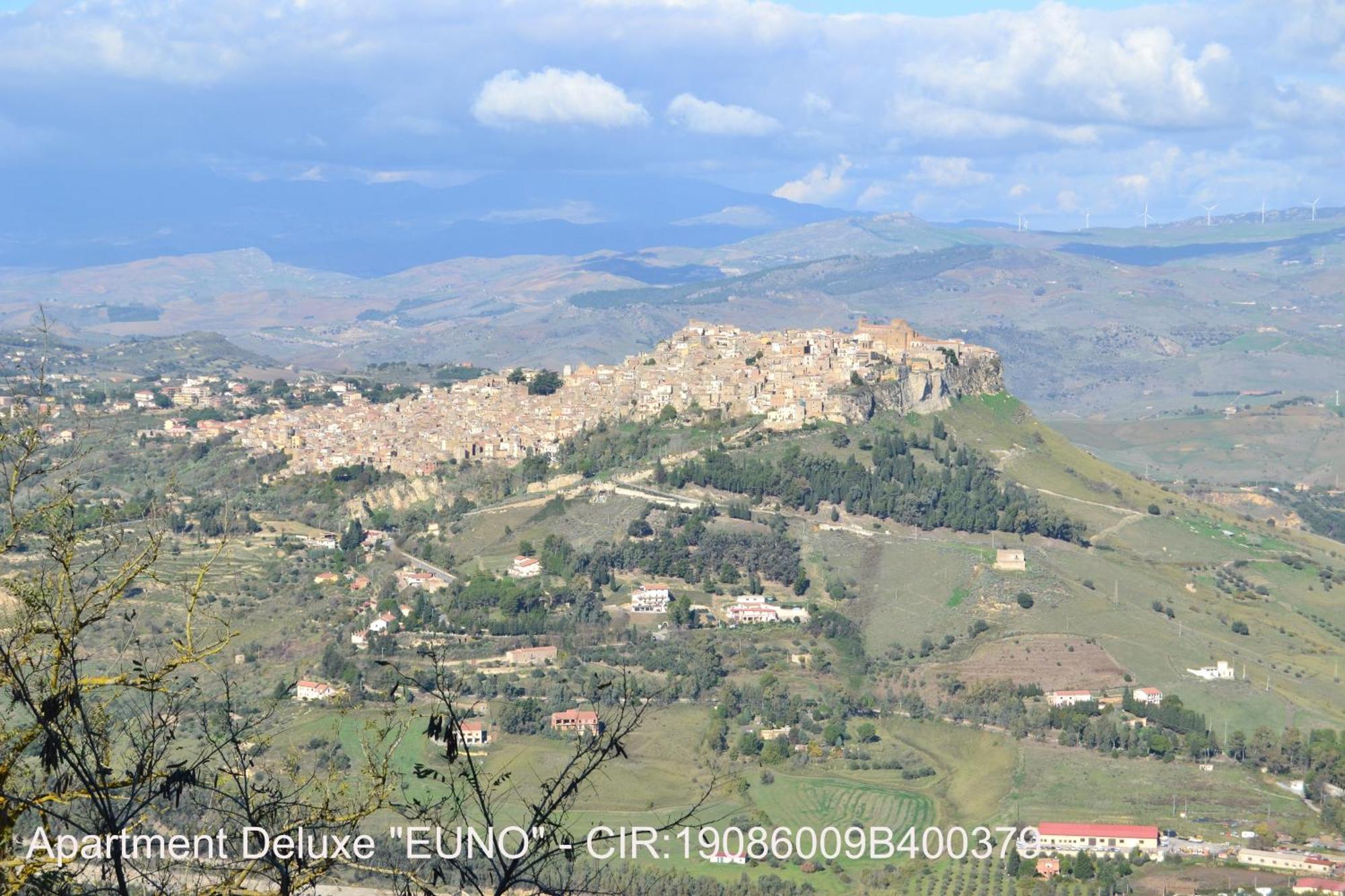 Rocca Di Cerere "Rocca Da Zeru" Apartments Enna Ruang foto
